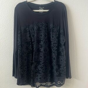 Westbound woman black long sleeve lace front top. Size 1x EUC